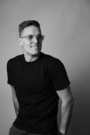 Black and white portrait photo of Marty Evans