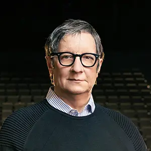 Portrait photo of Robert Lepage